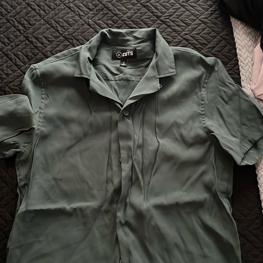 Cuts camp collar